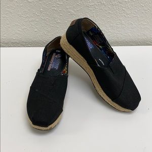Women’s Size 6.5 Bobs